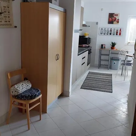 Apartment Eti Bol